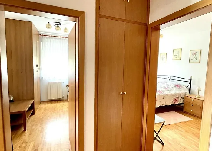 Flat Klara דירה *